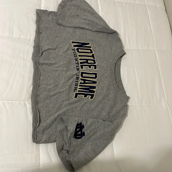 University of Notre Dame crop t-shirts and sweatshirt. Worn and cut to be crop - Picture 3 of 4